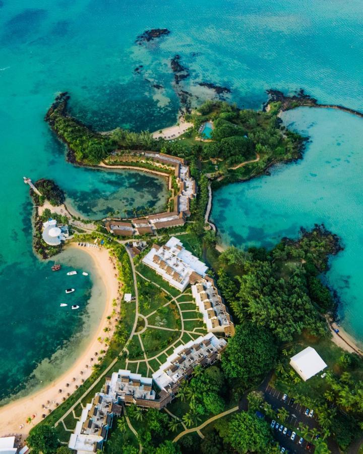 Lux* Grand Gaube Resort & Villas Exteriér fotografie Aerial view of the resort