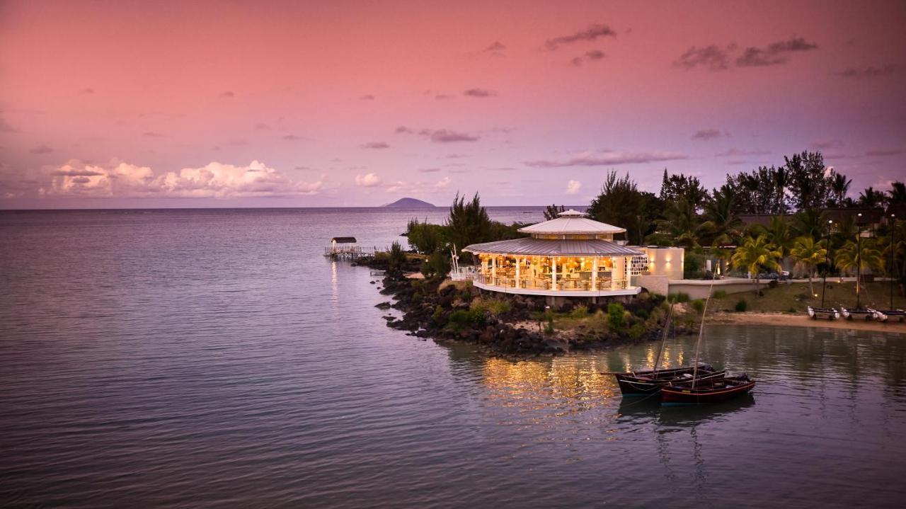 Lux* Grand Gaube Resort & Villas Exteriér fotografie The Beach Club at The Oberoi, Mauritius