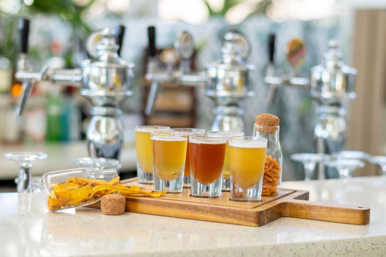 Lux* Grand Gaube Resort & Villas Exteriér fotografie Beer tasting
