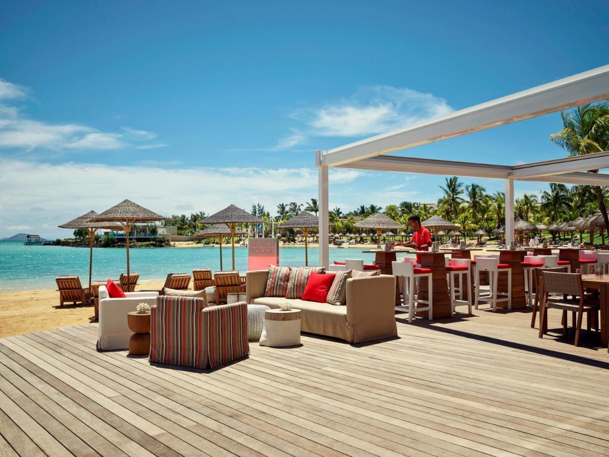 Lux* Grand Gaube Resort & Villas Exteriér fotografie The Beach Bar at Sandals South Coast