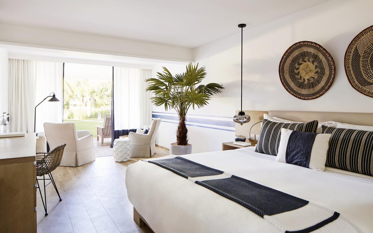 Lux* Grand Gaube Resort & Villas Exteriér fotografie A room at the hotel