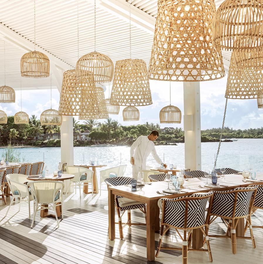 Lux* Grand Gaube Resort & Villas Exteriér fotografie The Beach Club