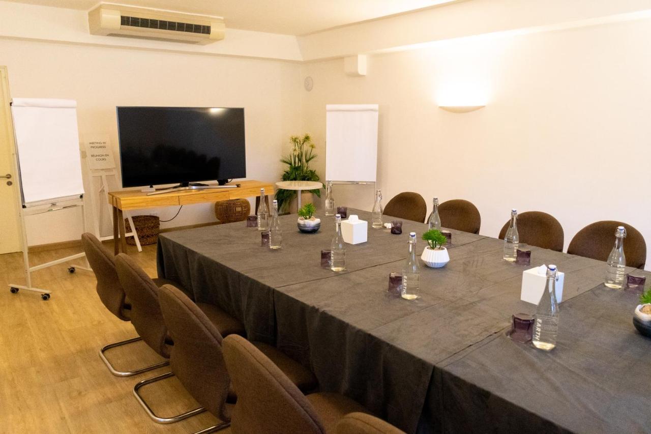 Lux* Grand Gaube Resort & Villas Exteriér fotografie The boardroom at the London Business School
